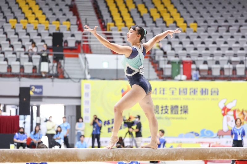 新北市選手丁華恬在114全運會競技體操榮獲女子組個人全能金牌。新北市政府體育局提供
