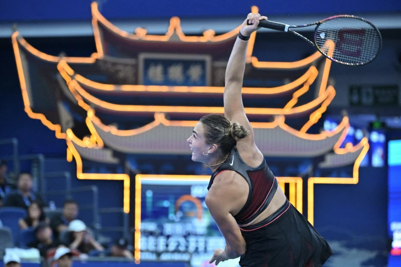 世界球后莎芭蓮卡（Aryna Sabalenka）於武漢網球公開賽三盤險晉16強。法新社