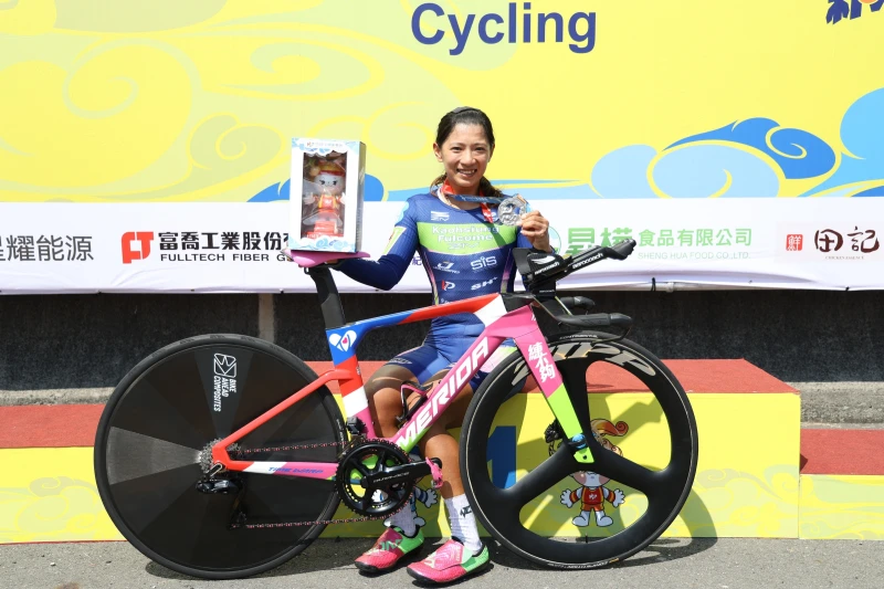 全運會銀牌得主黃亭茵的全新計時車首發亮相。創運動行銷提供