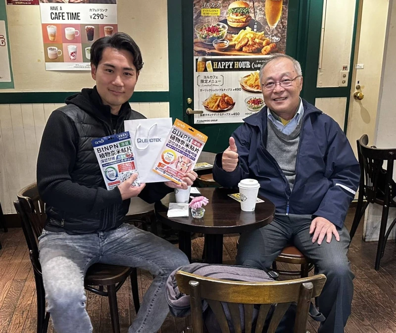 時煒(左)的付出也讓麗臺集團董事長盧崑山的支持。盧崑山提供