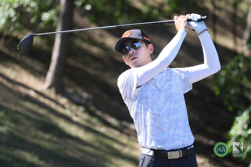 謝霆葳第一回合以69桿-3單獨領先。Tpga／林聖凱攝影