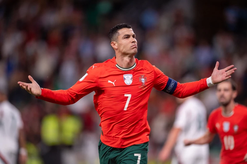 葡萄牙足球傳奇球星C.羅納度（Cristiano Ronaldo）在2025-26賽季再度榮登全球足球員收入榜首。法新社