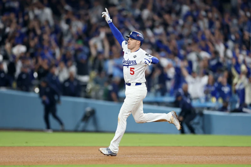 福里曼(Freddie Freeman)於十八局下半轟出致勝陽春砲。法新社