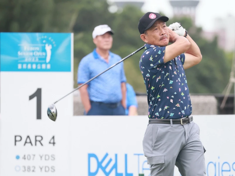台灣高球選手周宏男2025富邦長春公開賽首輪繳出71桿佳績，暫居台灣選手第一名。大會提供