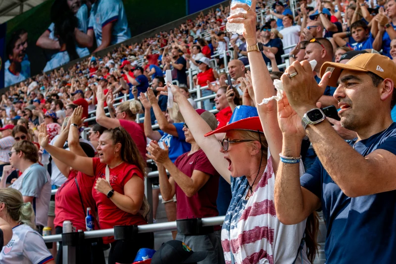 美國足球收入創八年新高。法新社