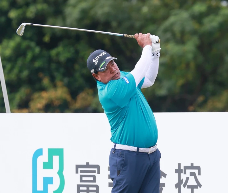 泰國高球好手馬山打完2025富邦長春公開賽第二輪後暫居第三,落後托馬倫3桿。大會提供