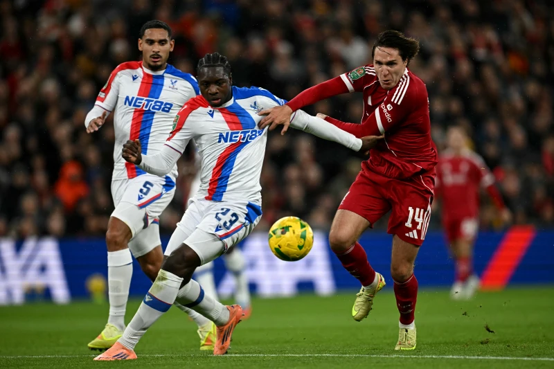 利物浦（右）聯典盃再吞下敗戰。法新社