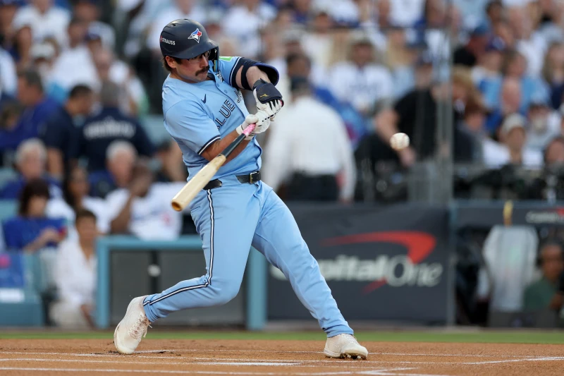 多倫多藍鳥今天靠著施奈德（Davis Schneider）首局首打席陽春砲率先搶下分數。法新社