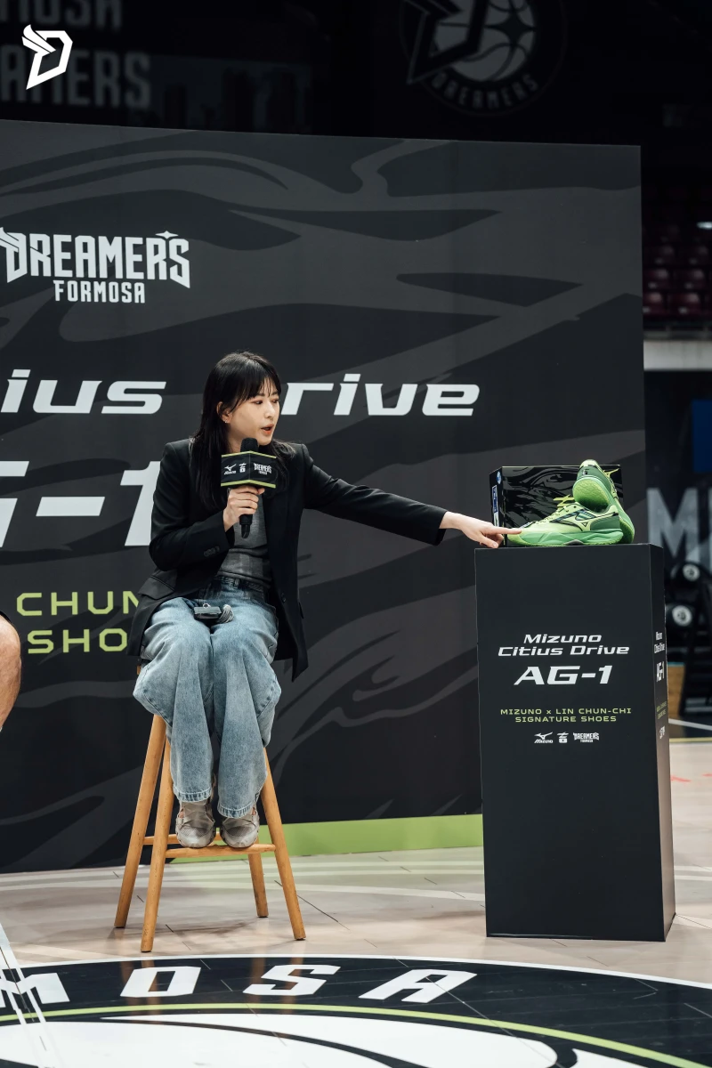 Mizuno Citius Drive Ag1球鞋設計師 Stacy表示,林俊吉的球風充滿速度與爆發力,但他也非常重視穩定性與實用性。官方提供