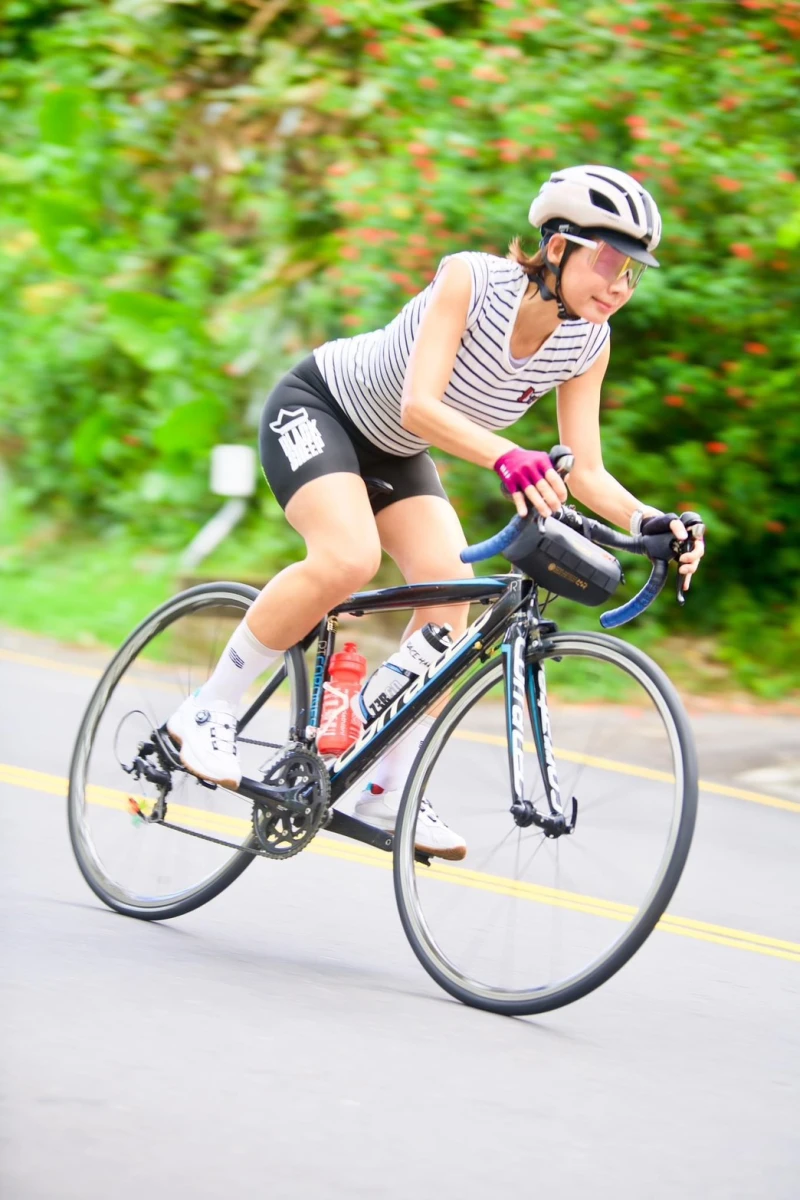 丁寧宣布將參加「全球百鐵認證高雄自行車百k挑戰賽」。丁寧提供