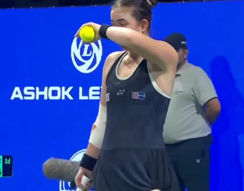 葛藍打到傷勢發作而落淚。摘自推特