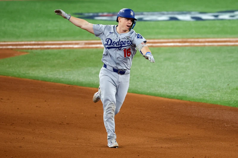 道奇11局上輪到史密斯（Will Smith）夯出全壘打。法新社