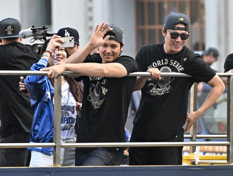 大谷翔平今年遊行有愛妻相伴。法新社