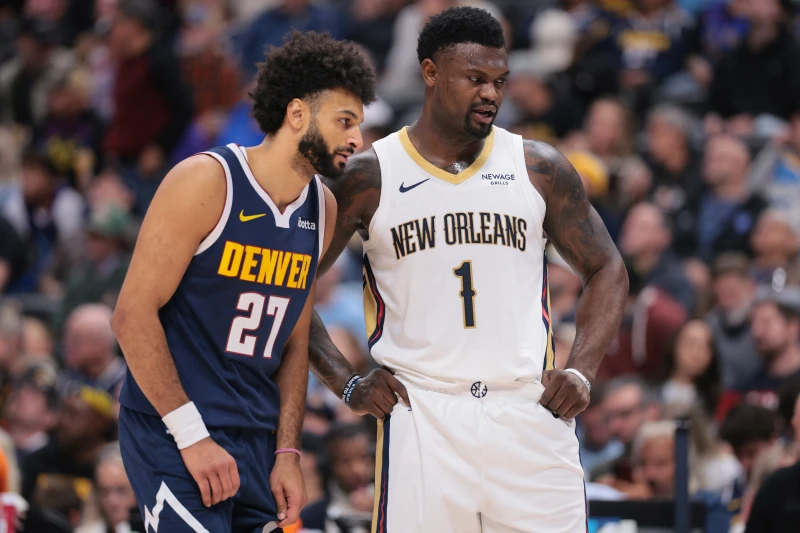 鵜鶘陣中主將「怪物狀元」威廉森(Zion Williamson,右)因為1級左腿筋拉傷被放進傷病名單。法新社