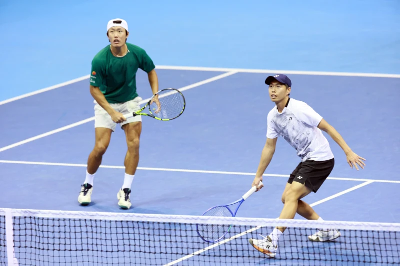 許育修(左)/黃琮豪組合也打到第三盤搶十落敗。海碩整合行銷提供