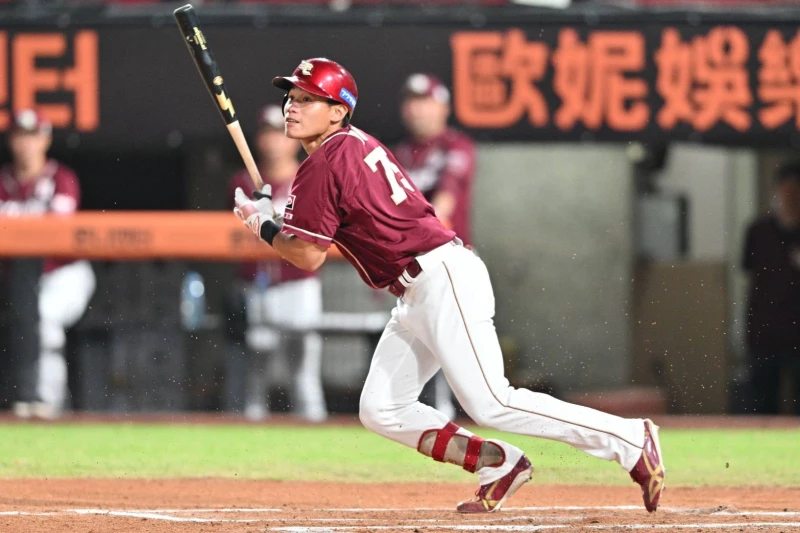 陽柏翔返鄉敲安。桃園市政府提供