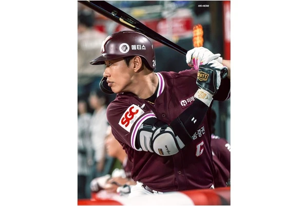 培證英雄當家球星宋成文傳出有意入札挑戰大聯盟。摘自宋成文推特