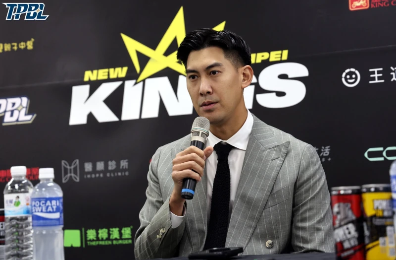 新北國王總經理毛加恩在國王對夢想家賽前說明更換總教練的思考方向。TPBL提供
