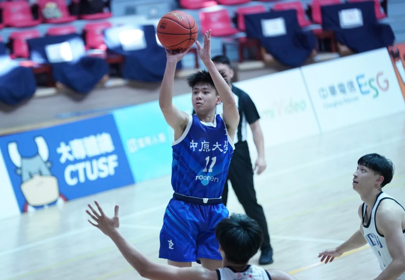 中原大學 周秉政全隊最高22分含5顆外線。大專體總提供