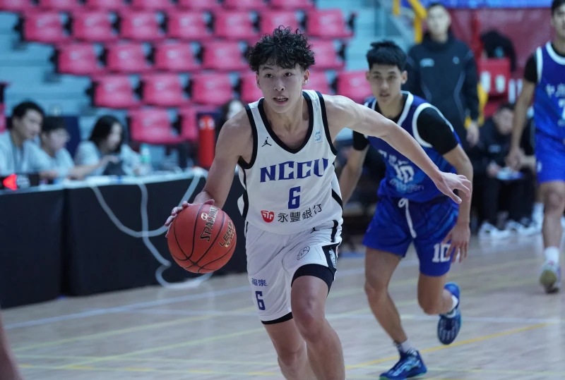 政治大學 謝昀達10分5助攻5抄截。大專體總提供