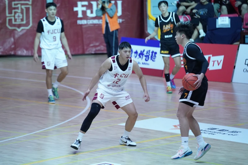 輔仁大學 李盛新13分7籃板。大專體總提供