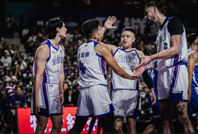 曾柏喻本季升任先發控球帶領全隊主導攻守節奏。攻城獅提供