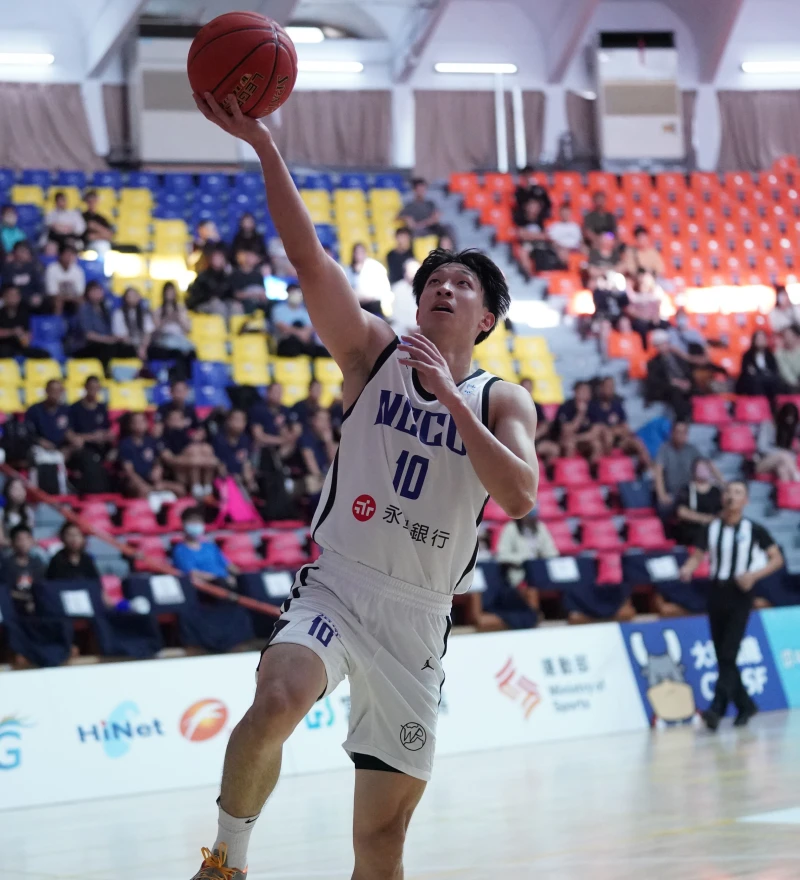 政治大學宋昕澔18分。大專體總提供