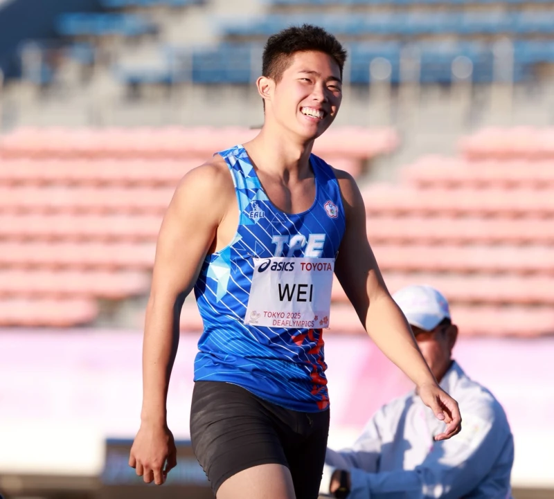我國18歲新秀危宇澤於2025東京聽奧田徑男子十項全能賽事以5985分勇奪銀牌。運動部提供