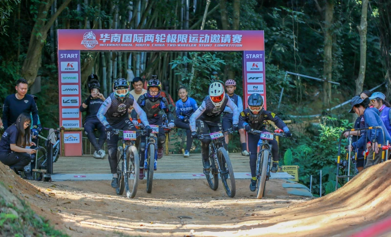 「建大輪胎4X土坡競速賽」由來自台灣張佑綸以絕妙的走線戰術成功，獲得男子公開組冠軍。圓創提供