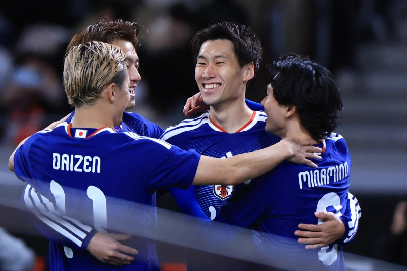 效力水晶宮的鎌田大地(Daichi Kamada,中)開賽第五分鐘即進球。法新社