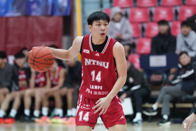 臺灣師大莊政隆13分11籃板並傳出8次助攻。大專體總提供