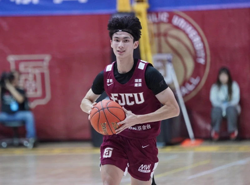輔仁大學葉羿宏15分7助攻3抄截。大專體總提供