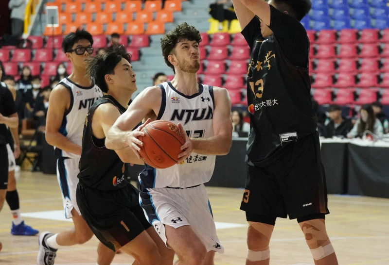 臺灣藝大飛尼克斯。大專體總提供