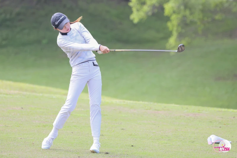 張靖翎以三回合總桿低於標準桿10桿的206桿奪下冠軍。Tlpga／葉勇宏攝