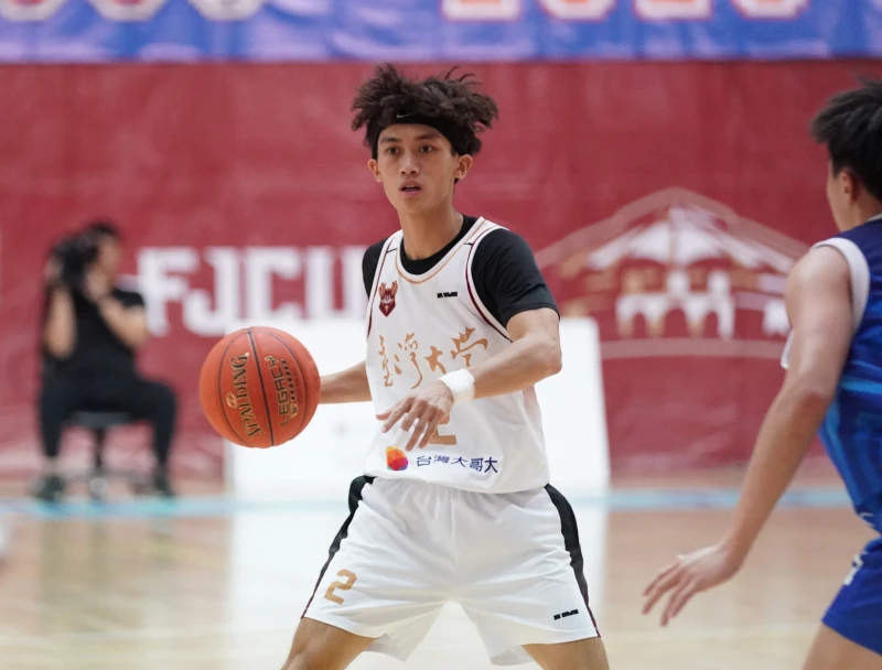 臺灣大學陳柏亦16分。大專體總提供