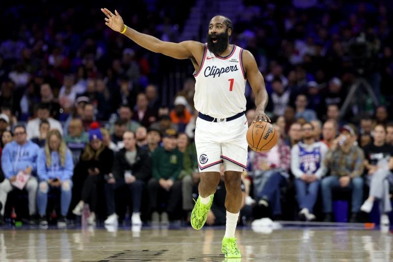 「大鬍子」哈登（James Harden）在今單場飆進10記三分彈轟下55分。法新社