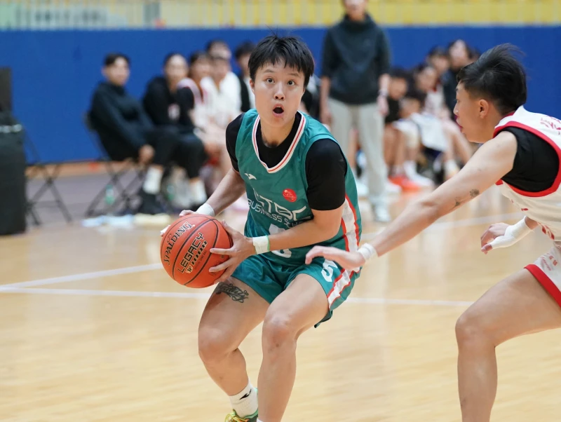 大四「一姊」邱群琋三分球8投中3拿22分3助攻4抄截。大專體總提供