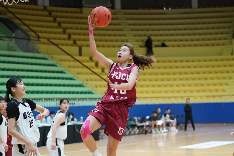 輔仁大學許佑辰11分。大專體總提供