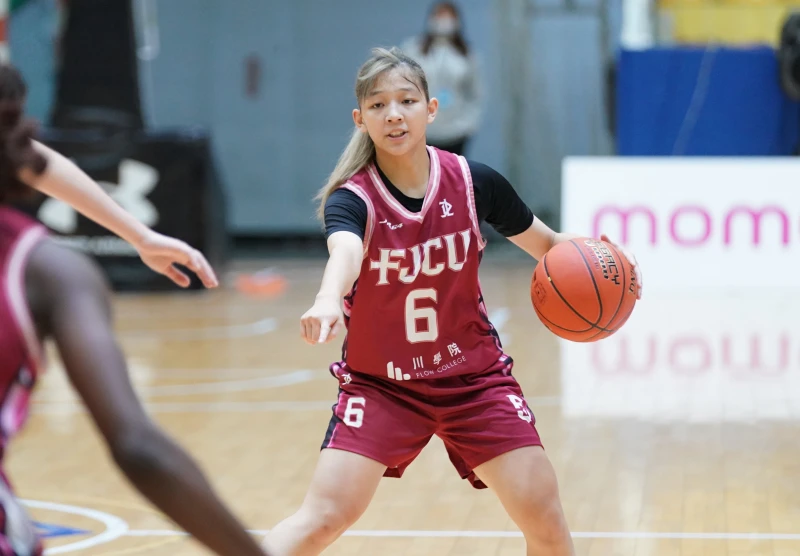 輔仁大學林葳驊11分。大專體總提供