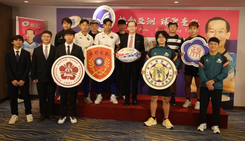 第六屆元坤盃國際大專七人制橄欖球邀請賽即將於12月27日至28日在臺北田徑場點燃戰火，大專一般組台灣大學將挑戰四連霸壯舉。元坤運動文創產業有限公司提供