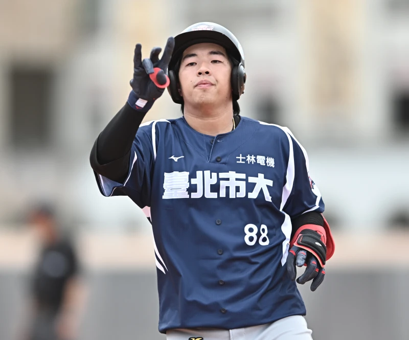 楊子濬臨去秋波補上2分彈。大專體總提供