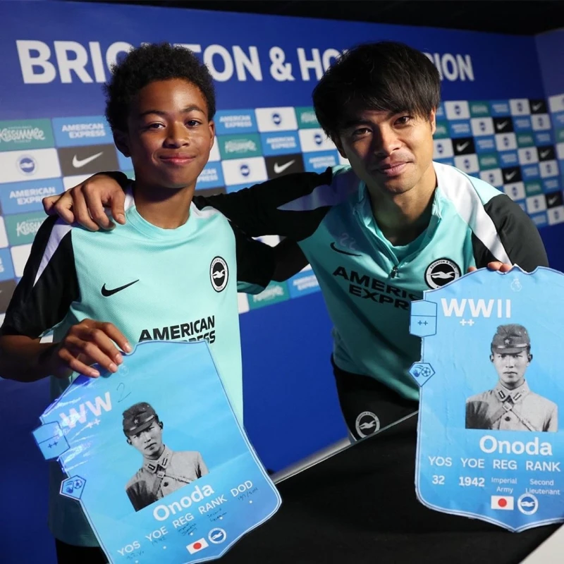 三笘薰這張照引起中國球迷熱議。摘自布萊頓推特