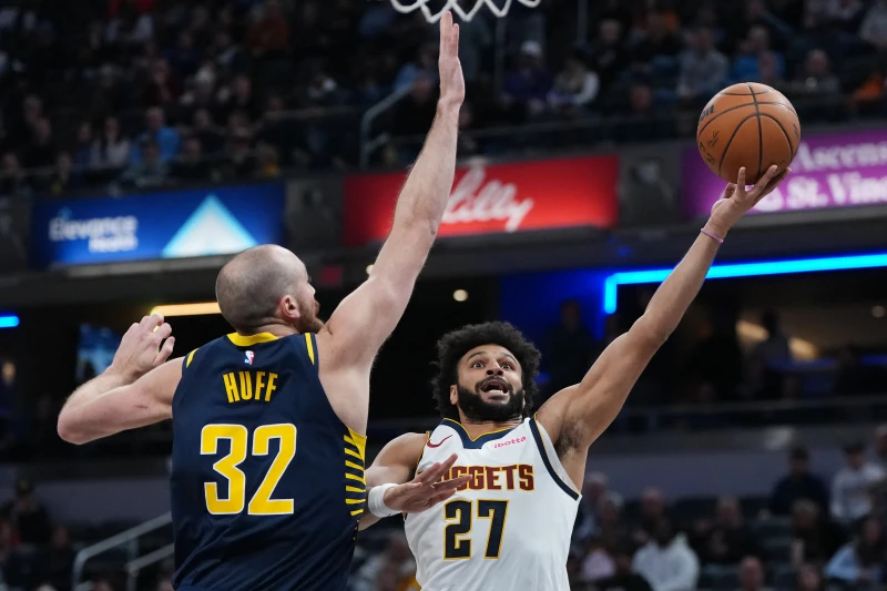 金塊當家後衛莫雷（Jamal Murray）此戰大爆發，全場投進10記三分彈狂轟52分。法新社