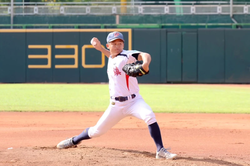 李星漢先發5.2局失4分1分自責拿下勝投。學生棒聯提供
