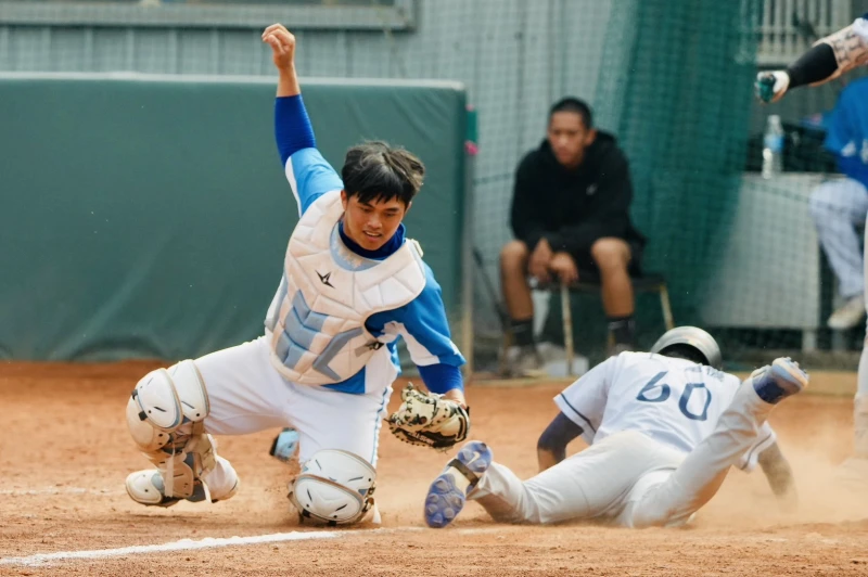 林承恩完成再見觸殺。大專體總提供