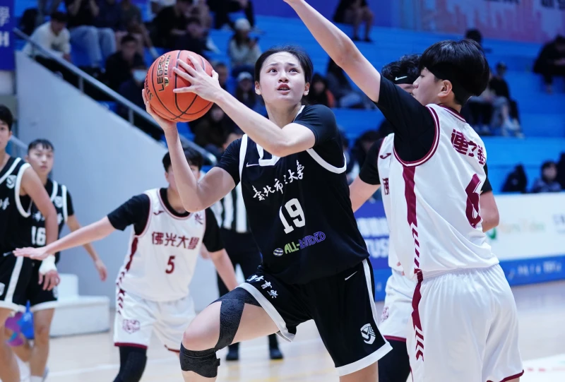 北市大學李貞誼18分。大專體總提供