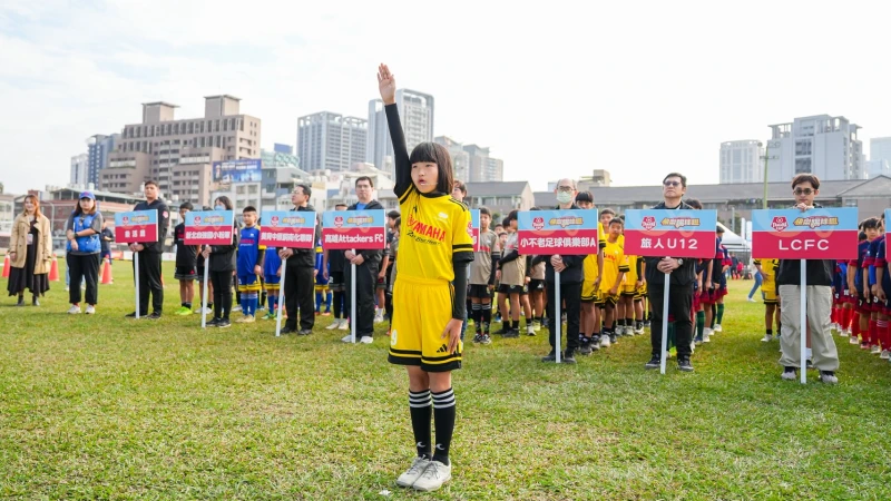 李莉帆自信完成運動宣誓。山葉機車提供