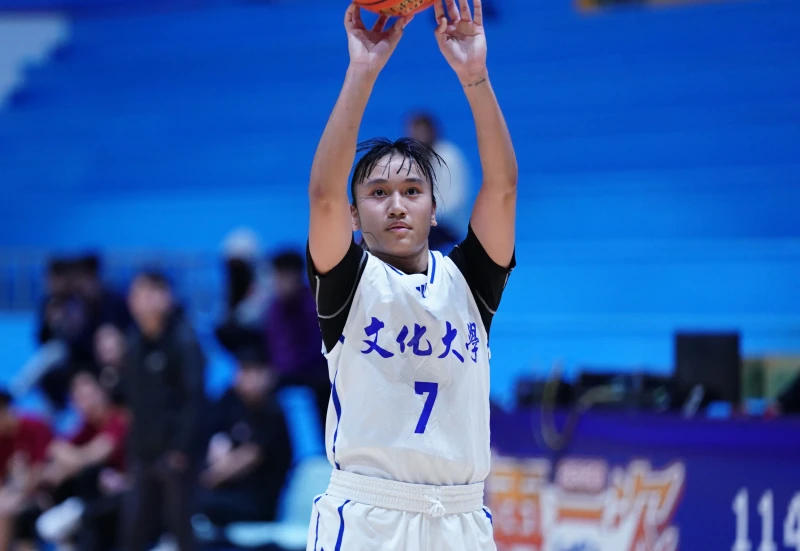 文化大學李恩芯單場56分刷新公開一級單場得分紀錄。大專體總提供