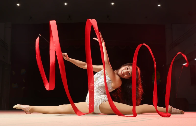 韻律體操金牌選手凡晞舞動彩帶，顯得特別優雅。特約記者 郭運復攝影