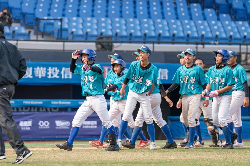 林聖霆敲出再見安打。大會提供